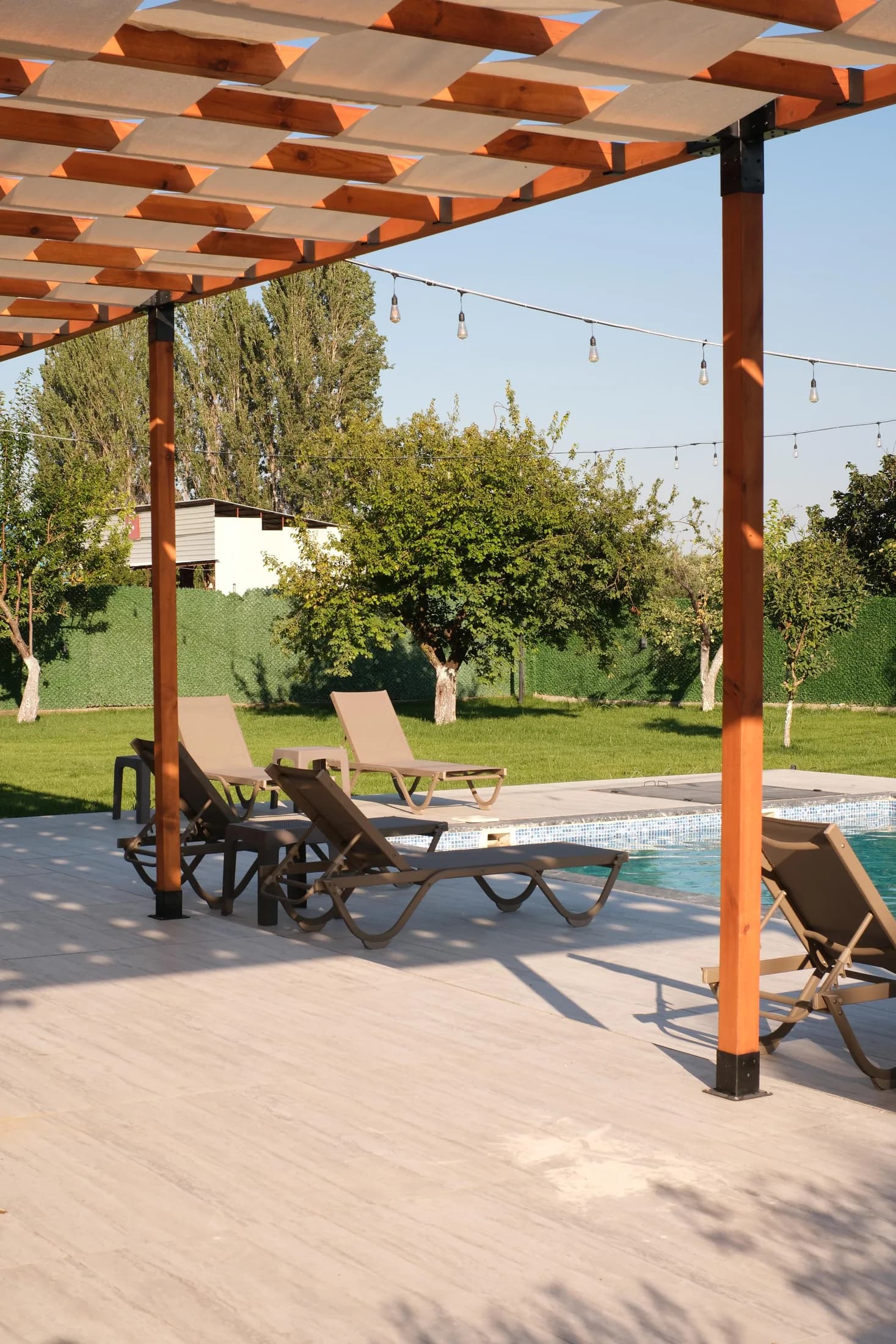Alfa Garden gölgelikli pergola alanı